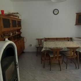 Kökörcsin Vendégház Komló-Sikonda