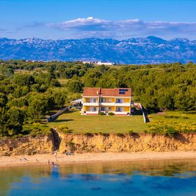 Apartments Lilly Nin