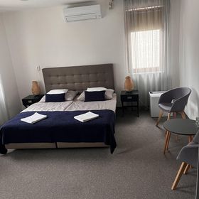 Jonathan Bed & Pizza Panzió Komárom