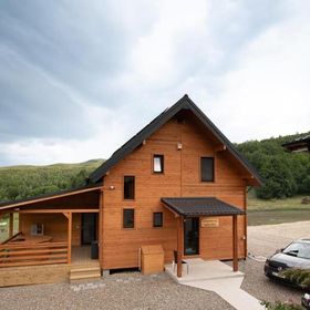 Cabana Domeniul Măgura Moineşti