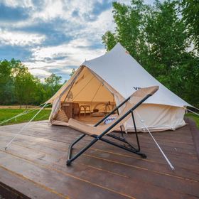 Glamping La Octav Târpeşti