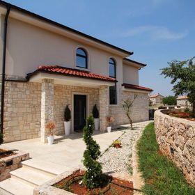 Comfortable 12 Person Villa in Malinska