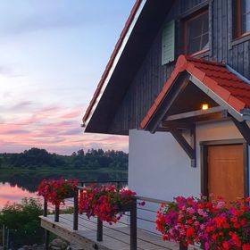 Dom na Kaszubach z sauną, bezpośrednio nad jeziorem.