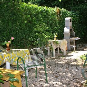 Apartment Brane Split