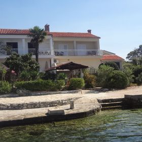 Apartment Andri Petrcane