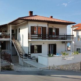 Apartment and Rooms Luka Vrbnik