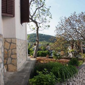 Apartment and Rooms Luka Vrbnik