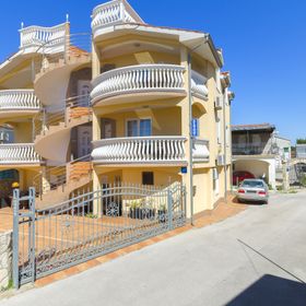 Apartments Ani Vodice
