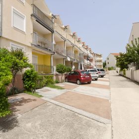 Apartment B & R with a Sea View Srima