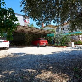 Apartment and Rooms Ivo Trogir
