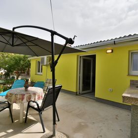 Apartment Cozy garden Fazana