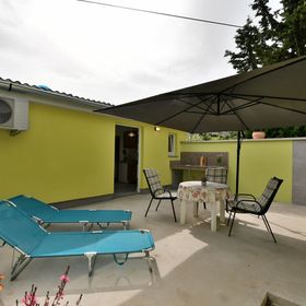 Apartment Cozy garden Fazana