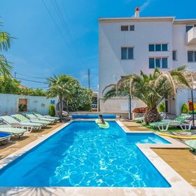 Apartments Tomo Sukosan