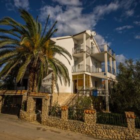 Apartments Daju Zdrelac