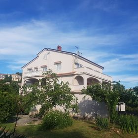 Apartment Mari Lopar