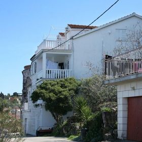 Apartments Ivo Račišće