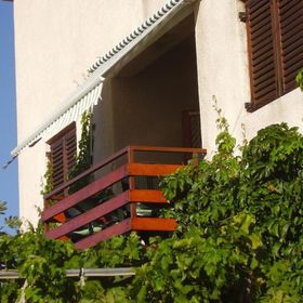 Apartment Mir Betina