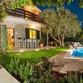 House Lucmar Rogoznica