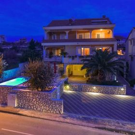 Apartment and Room Cherry Novalja