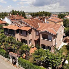 Apartments Leonard Porec