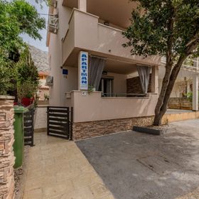 Apartments Mil Karlobag