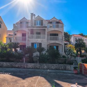 Apartments Paco Postira