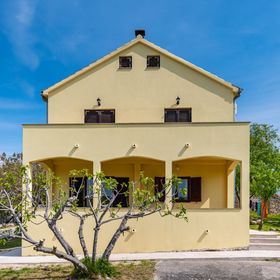 Apartment Mari Novigrad