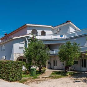 Apartments Ivancevic Vir