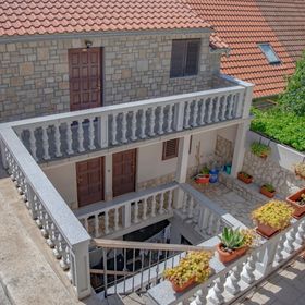 Apartments Daira Stomorska