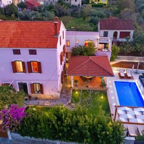 Apartments Sora Preko