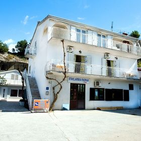 Apartments and Rooms Robi Podstrana