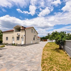 Apartment Gordana Mar Vrsi