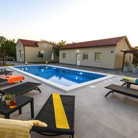 Apartment Gordana Mar Vrsi