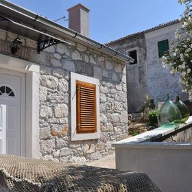 Apartments Oasis Veli Rat