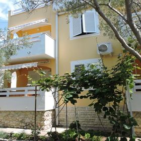 Apartments Sime Novalja