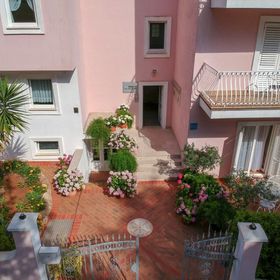 Apartments Josi Vrboska