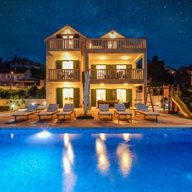 House Villa Gold Splitska