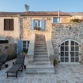 Villa Heritage Vila malena Vir