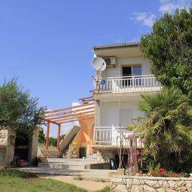 Apartments Branko Povljana