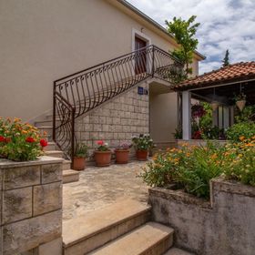 Apartment Zvone Supetar