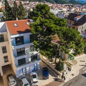 Apartments Maka Makarska