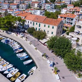 Apartments and Rooms Hope Brela II