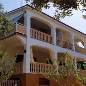 Apartments Mare Mandre