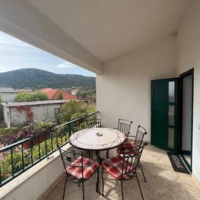 Apartments Luna Vinisce