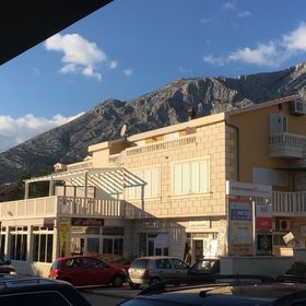 Apartments Dami Orebic