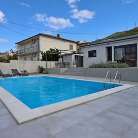 Nyaralóház Medencével Senj - 21661