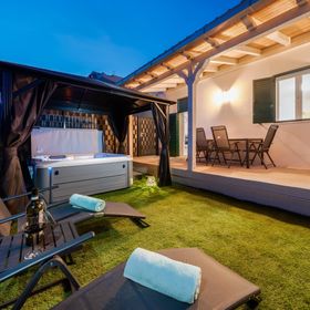 Nyaralóház Parkolóhellyel Dugi Rat, Omis - 23046 Dugi Rat