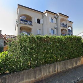 Apartmanok Parkolóhellyel Malinska, Krk - 23247 Malinska