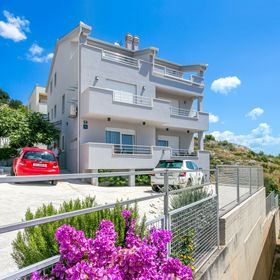 Apartmanok Parkolóhellyel Seget Donji, Trogir - 23273 Seget Donji