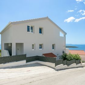 Apartmanok Parkolóhellyel Seget Donji, Trogir - 23273 Seget Donji